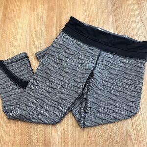Gray Lululemon Crop Leggings Size 6